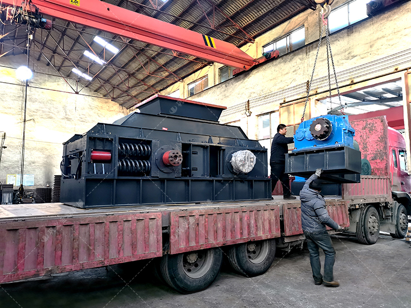 花崗巖對輥破碎機出料粒度多少？產量多大？