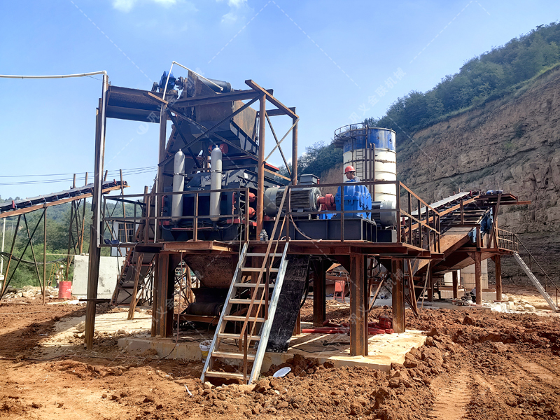 時產150噸選哪個型號液壓對輥破碎機？