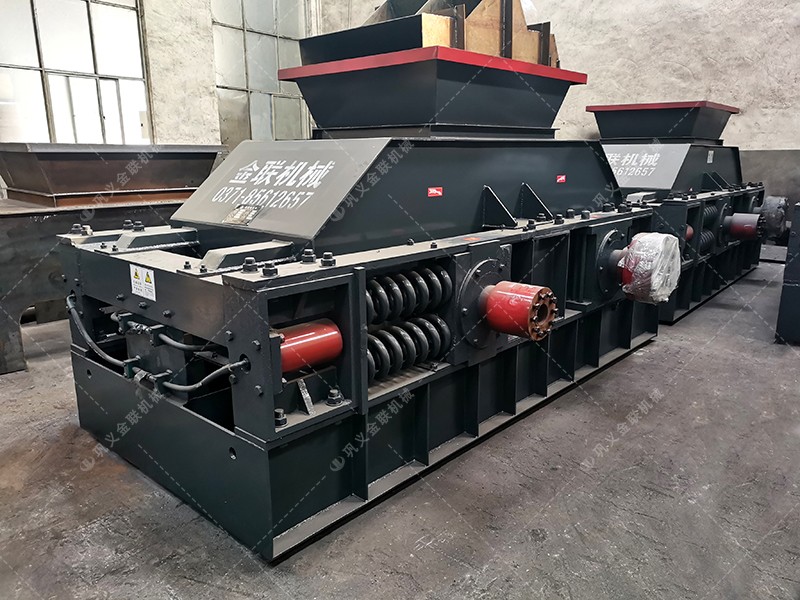 對(duì)輥破碎機(jī)為何能成為破碎領(lǐng)域的“效率之星”? 對(duì)輥破碎機(jī)為何能成為破碎領(lǐng)域的“效率之星”?