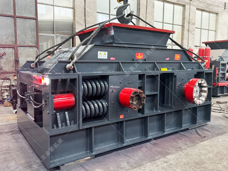 對(duì)輥破碎機(jī)為何能成為破碎領(lǐng)域的“效率之星”? 對(duì)輥破碎機(jī)為何能成為破碎領(lǐng)域的“效率之星”?